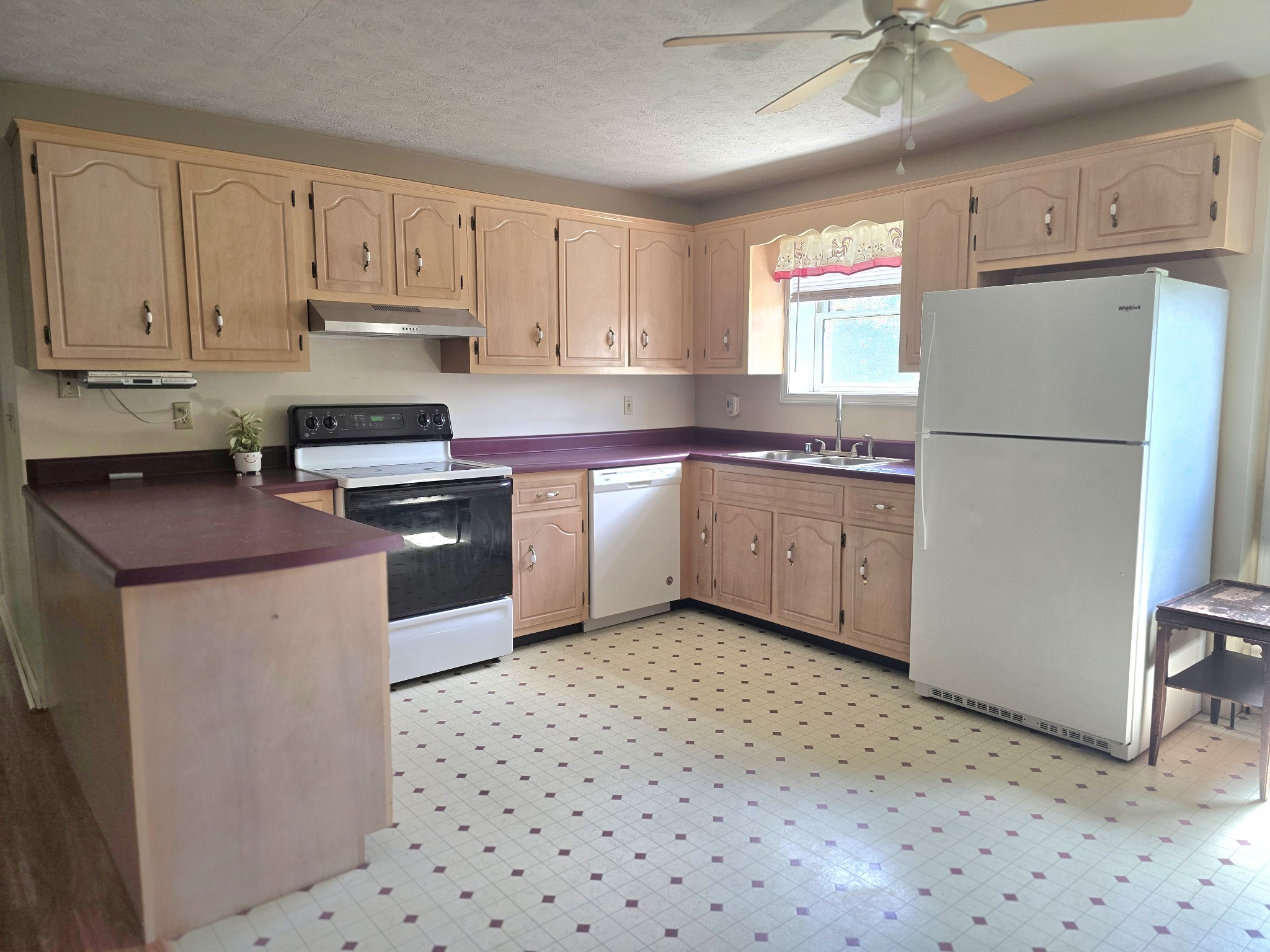 1833 New Hope Road Cadiz KY 42211