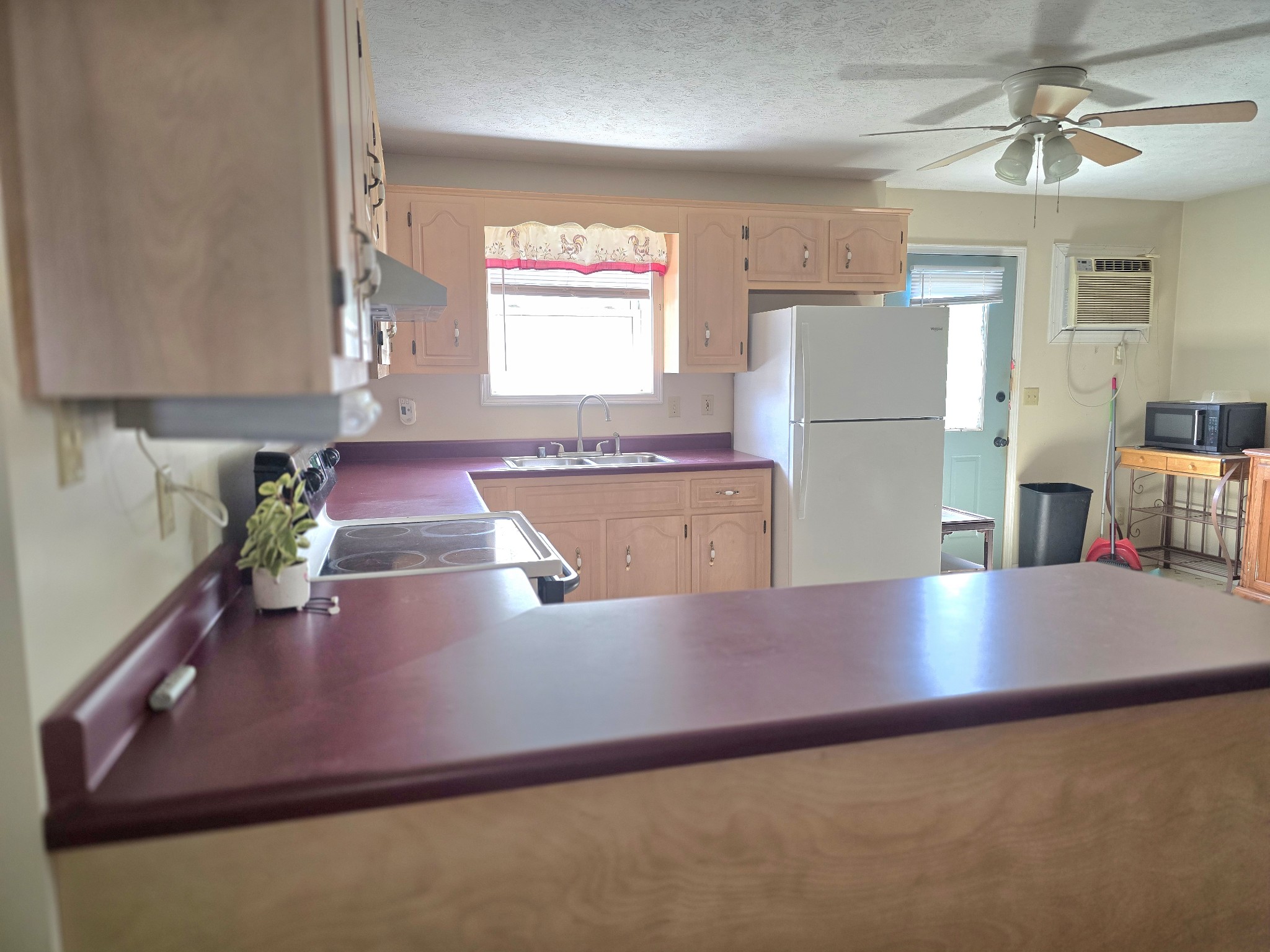 1833 New Hope Road Cadiz KY 42211