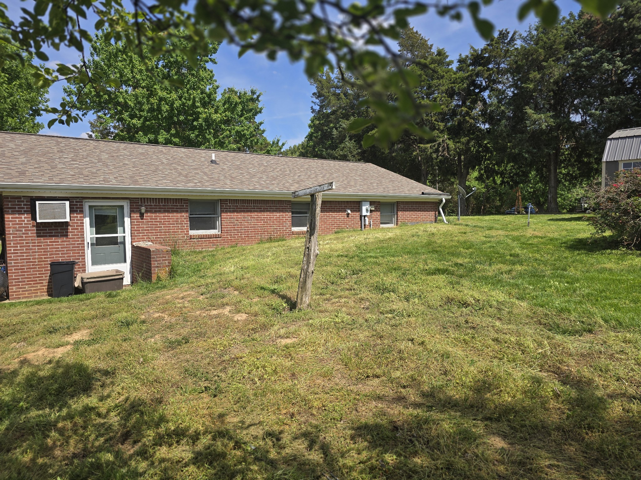 1833 New Hope Road Cadiz KY 42211