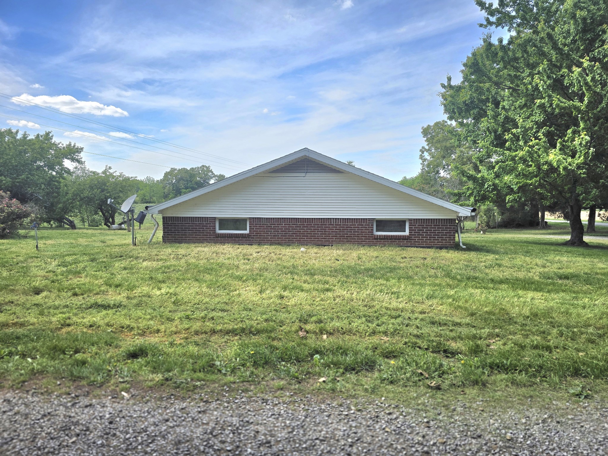 1833 New Hope Road Cadiz KY 42211
