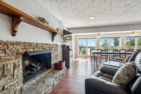 824 Driftwood Drive Lobelville TN 37097