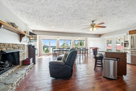 824 Driftwood Drive Lobelville TN 37097