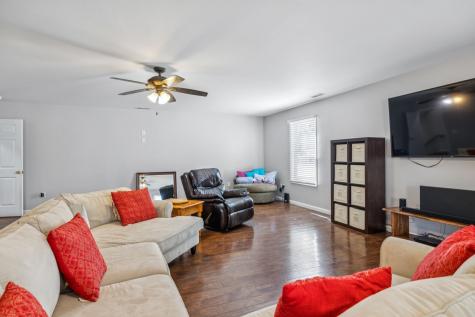 824 Driftwood Drive Lobelville TN 37097