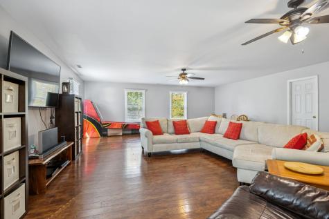 824 Driftwood Drive Lobelville TN 37097