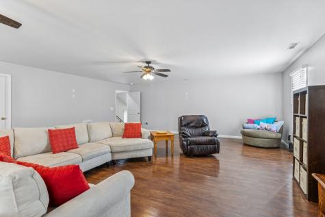 824 Driftwood Drive Lobelville TN 37097