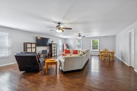 824 Driftwood Drive Lobelville TN 37097