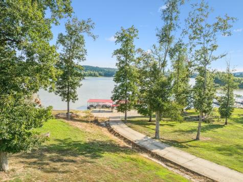 824 Driftwood Drive Lobelville TN 37097