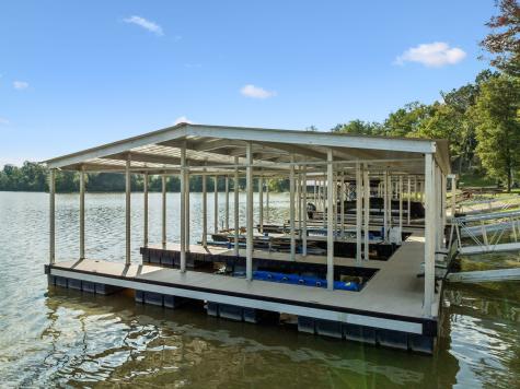 824 Driftwood Drive Lobelville TN 37097