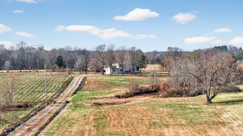 322 Shun Pike Cottontown TN 37048