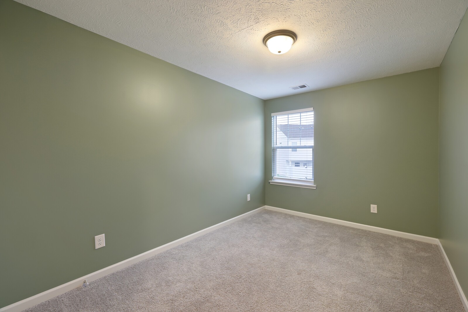 412 Moshe Mualem Place La Vergne TN 37086