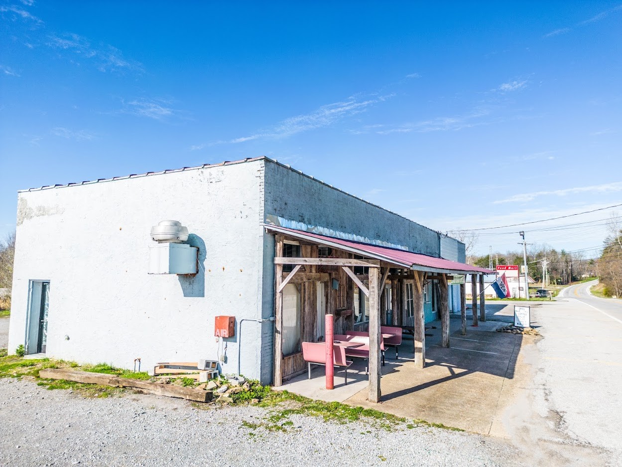 13215 Highway 70, N Crossville TN 38571