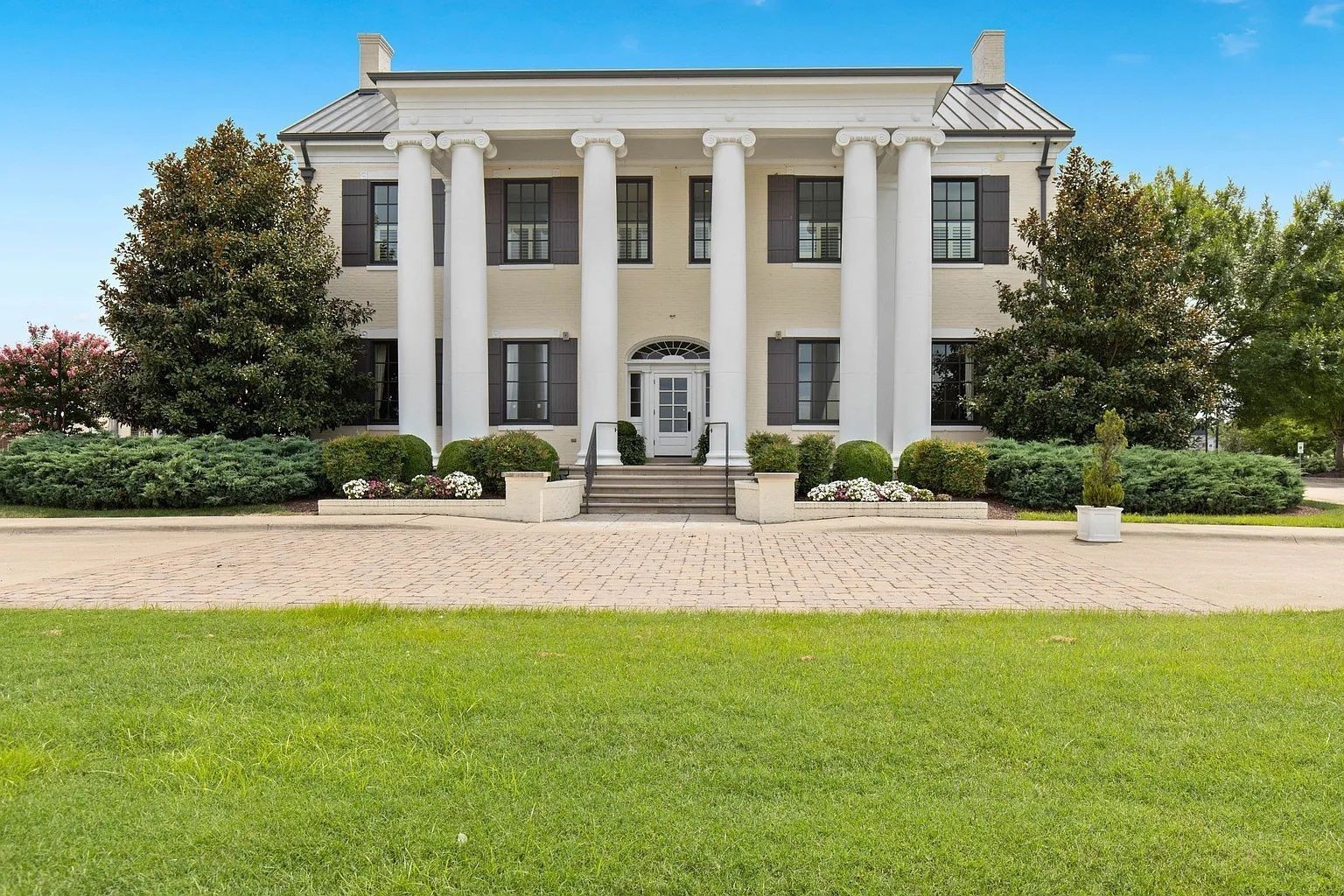 1049 Vinings Boulevard Gallatin TN 37066