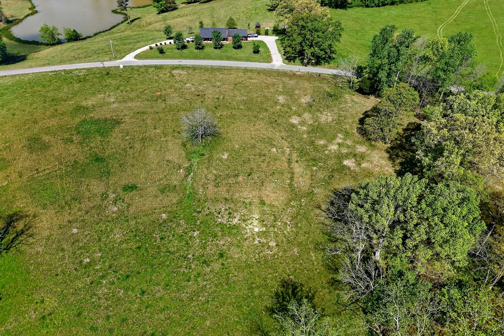 515 Jericho Road Quebeck TN 38579