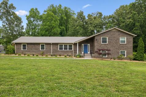 220 Lakewood Drive Tullahoma TN 37388