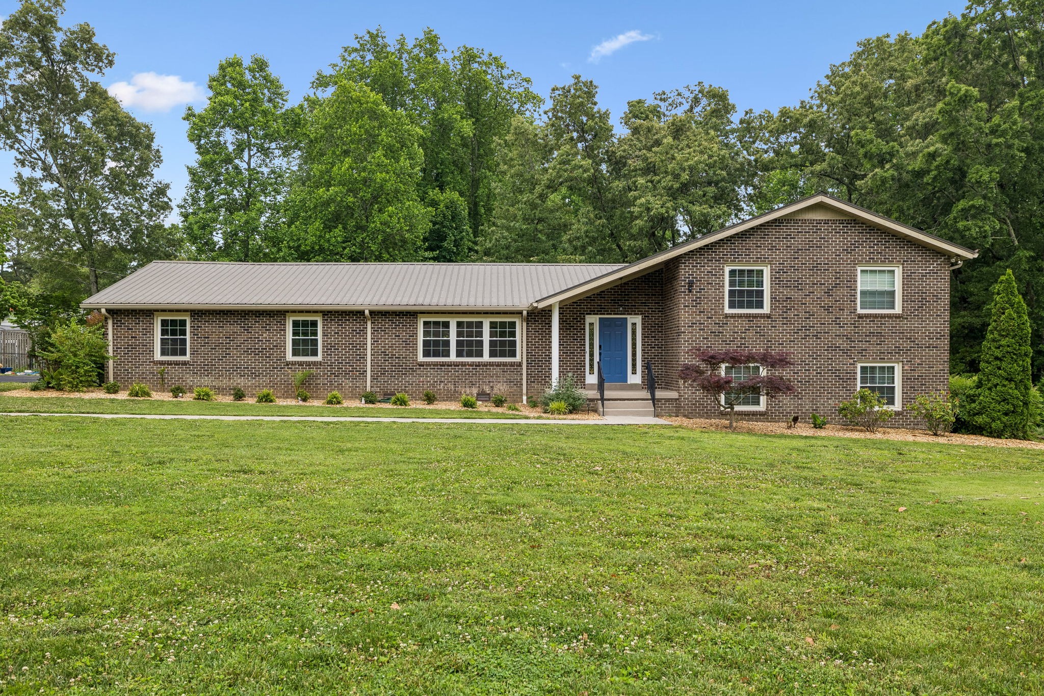 220 Lakewood Drive Tullahoma TN 37388