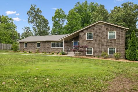 220 Lakewood Drive Tullahoma TN 37388