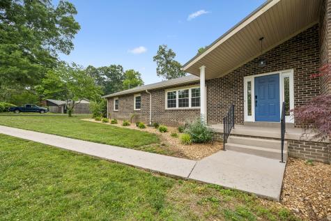 220 Lakewood Drive Tullahoma TN 37388