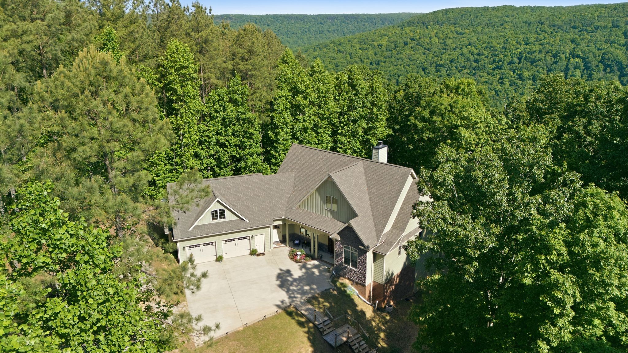 460 Cross Creek Drive South Pittsburg TN 37380