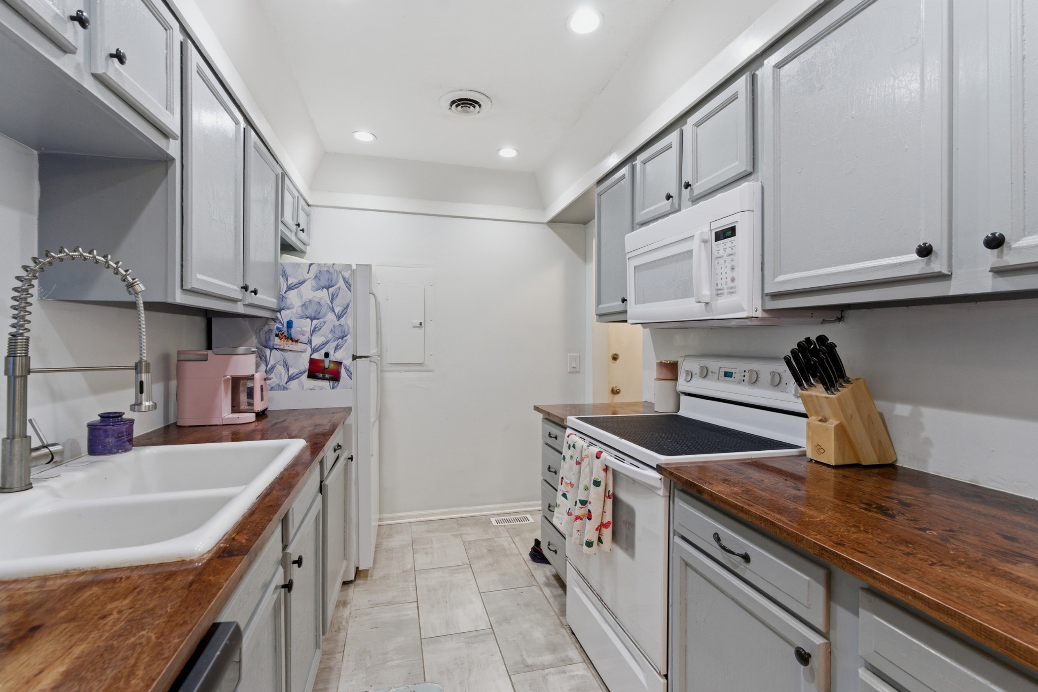 Nashville TN, 5025 Hillsboro Pike, Unit 15L