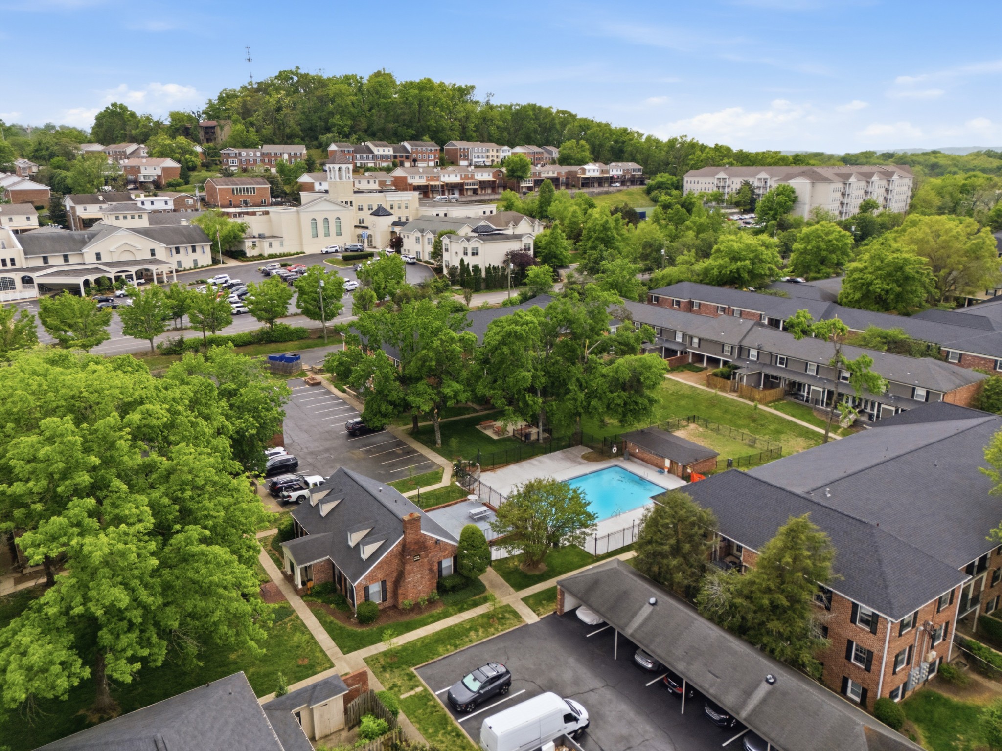 5025 Hillsboro Pike Nashville TN 37215