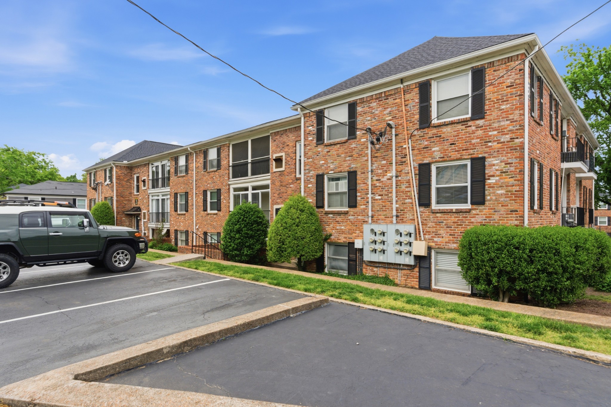 5025 Hillsboro Pike Nashville TN 37215