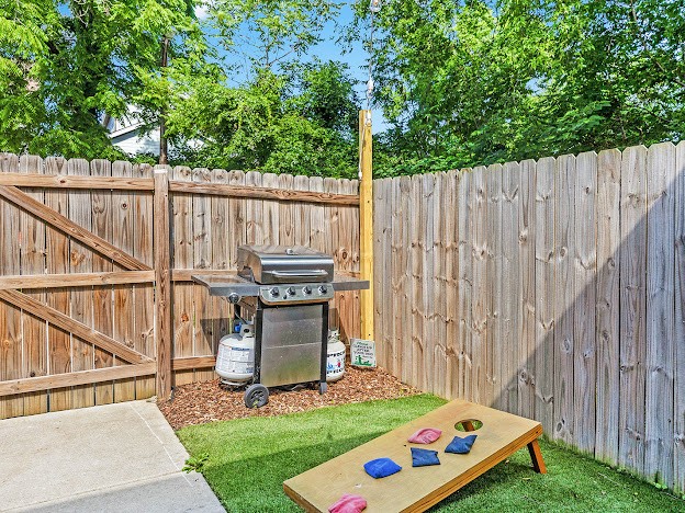 916 11th Ave, N Nashville TN 37208