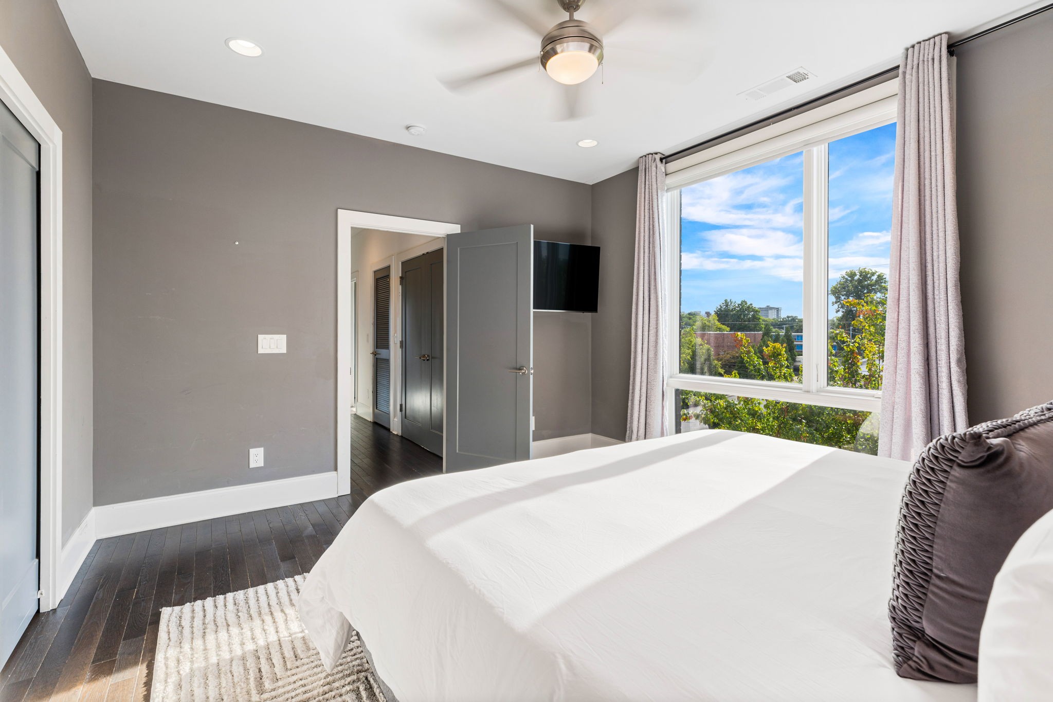 1124 Argyle Ave, S Nashville TN 37203