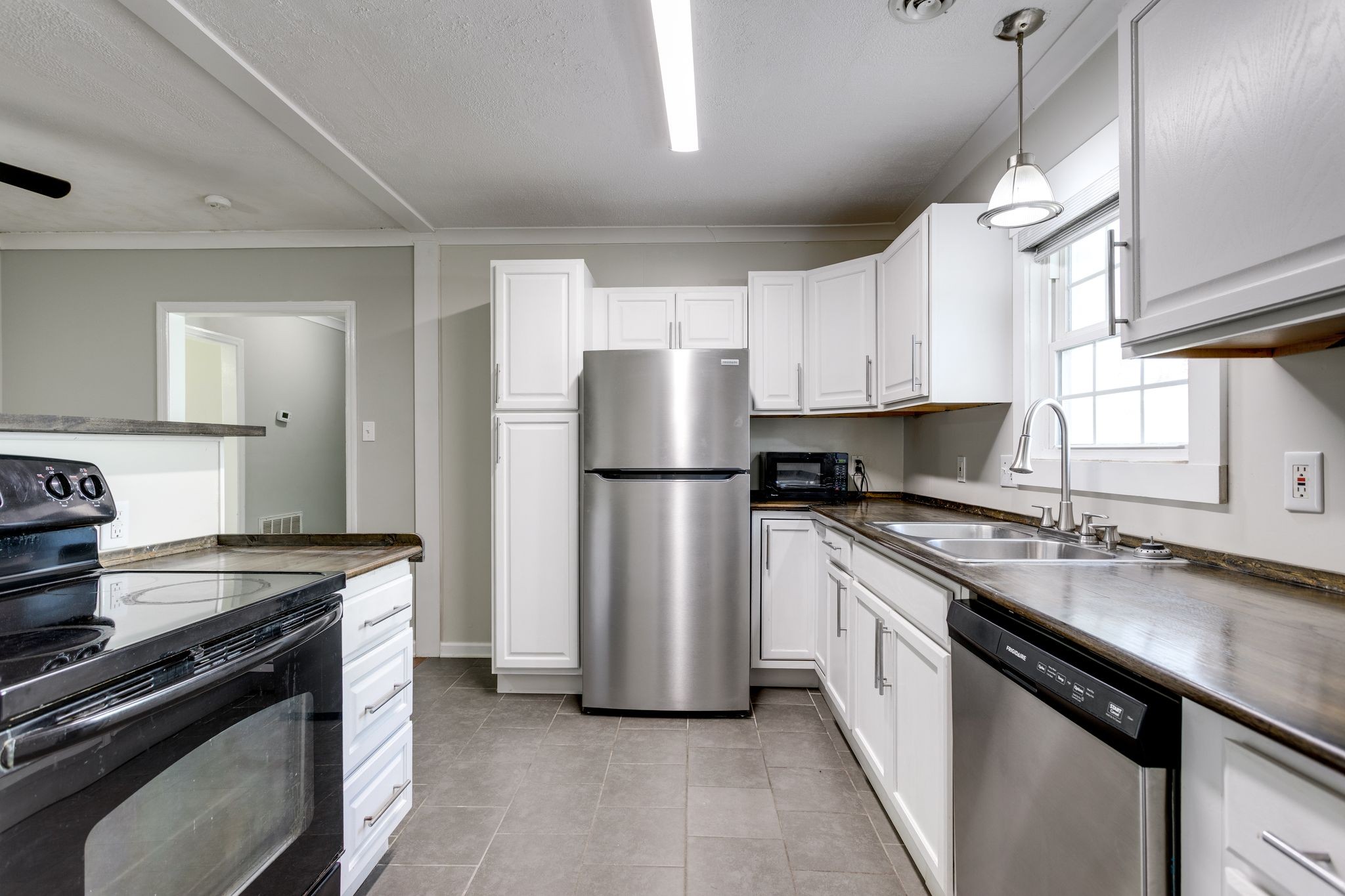 1019 E Valley Drive Columbia TN 38401