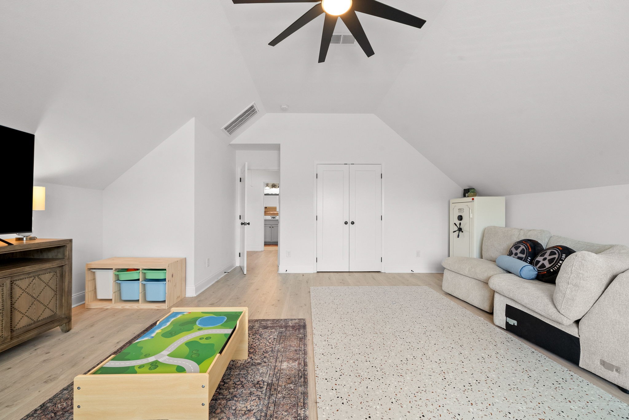 238 Cotoneaster Lane Clarksville TN 37043