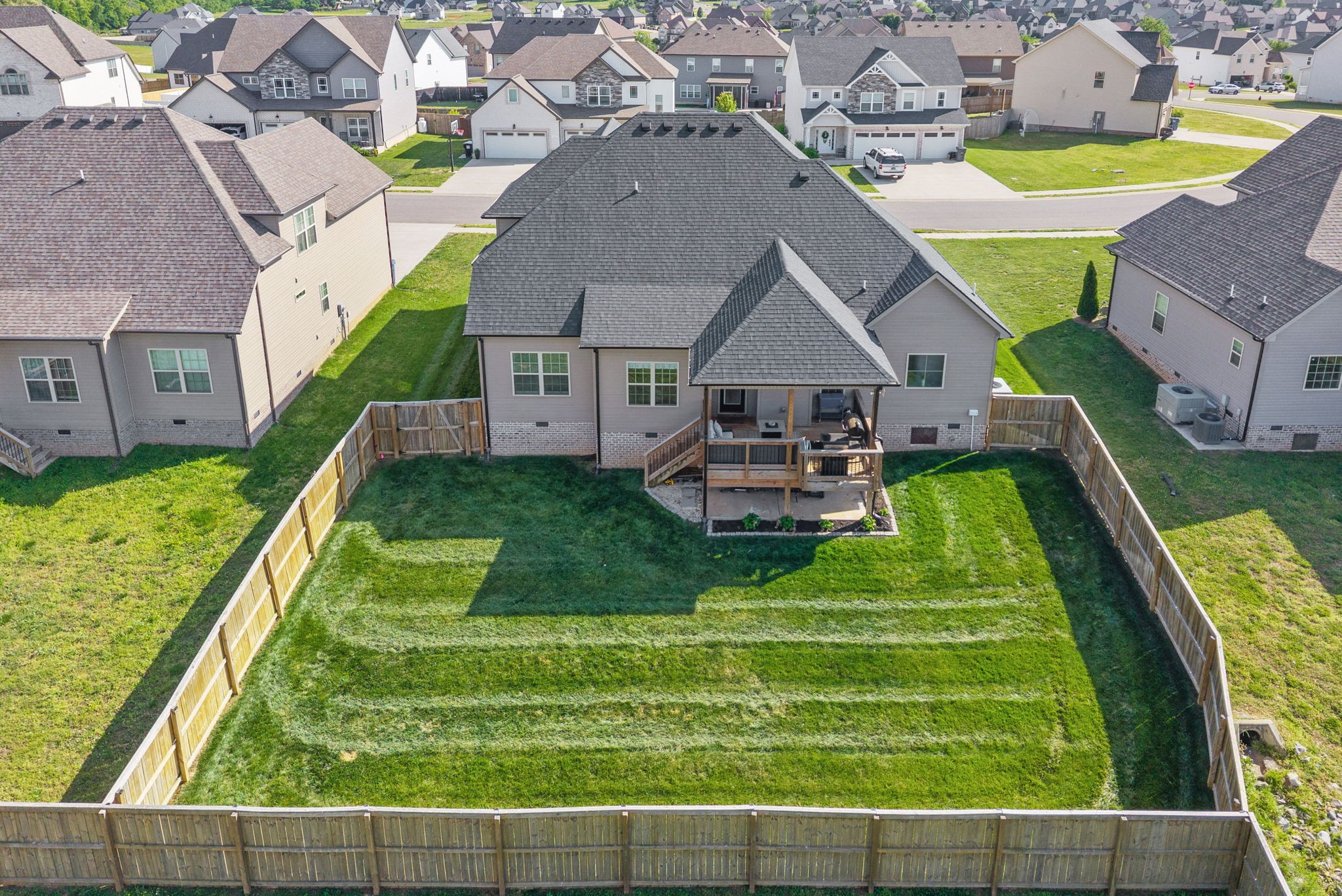 238 Cotoneaster Lane Clarksville TN 37043