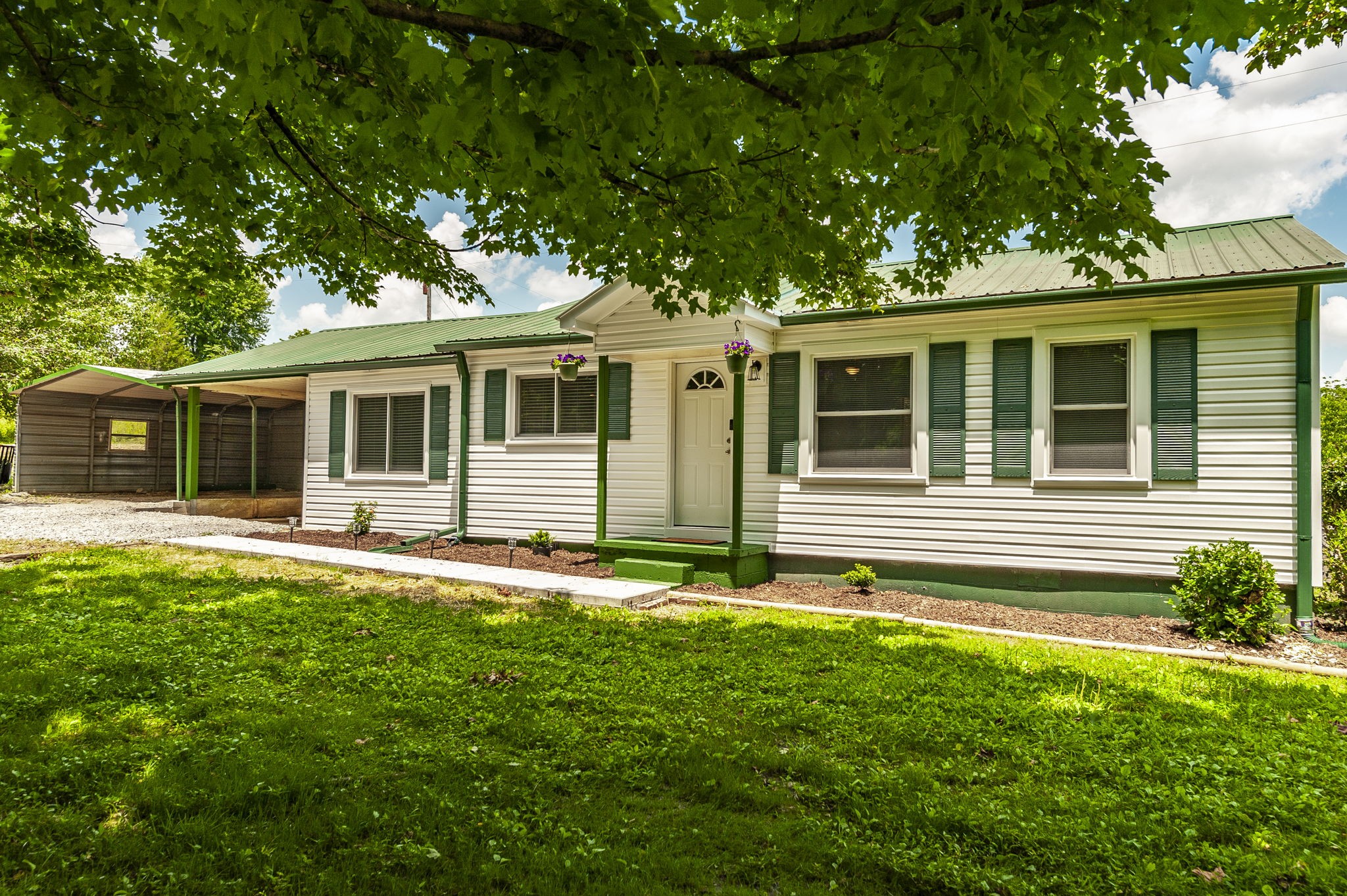 424 Calvert Ridge Road Westmoreland TN 37186