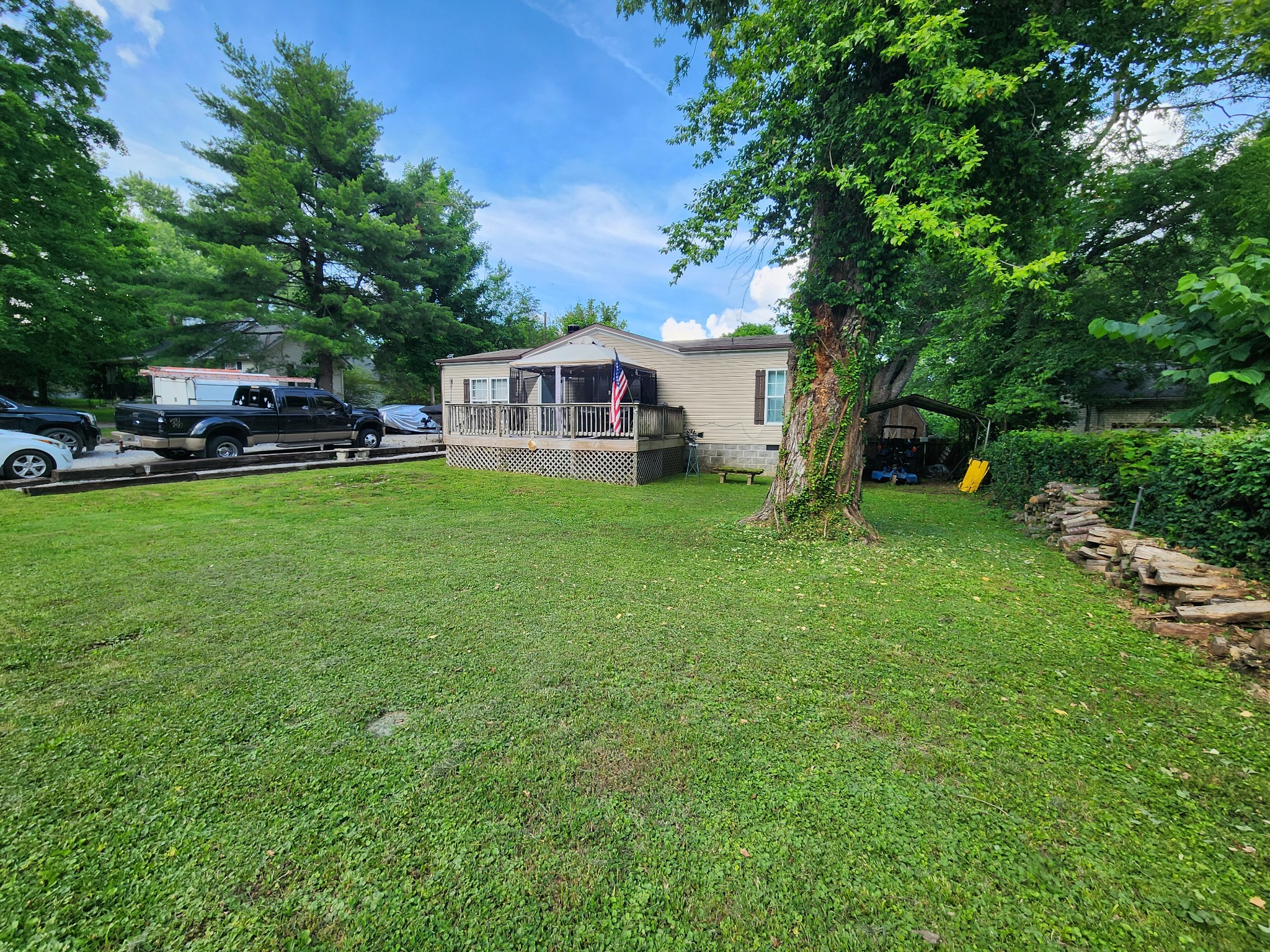 2435 Old Greenbrier Pike Greenbrier TN 37073