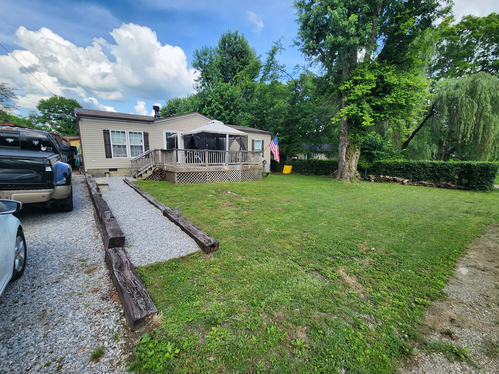 2435 Old Greenbrier Pike Greenbrier TN 37073