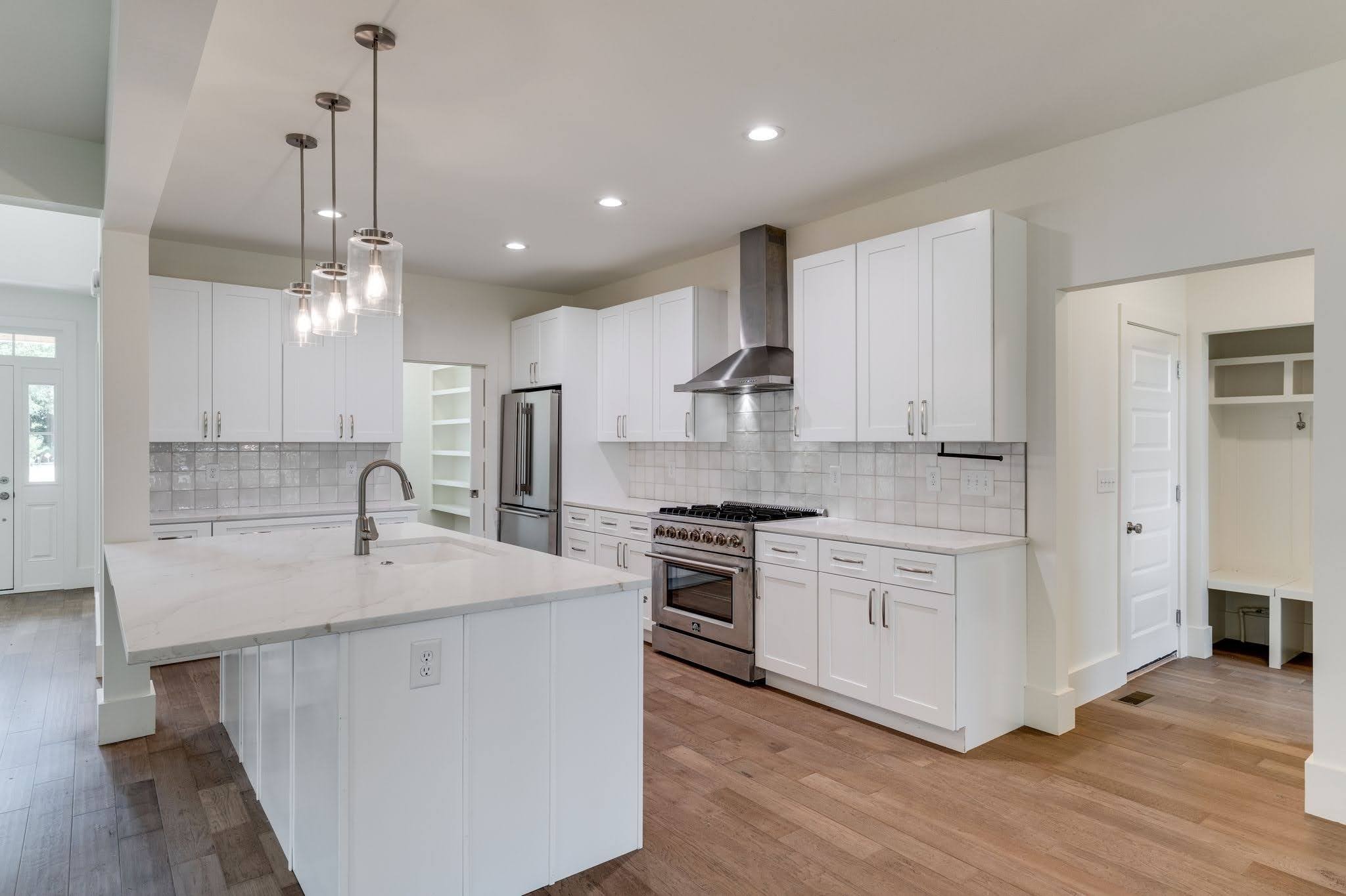 3011 Harlin Drive Nashville TN 37211