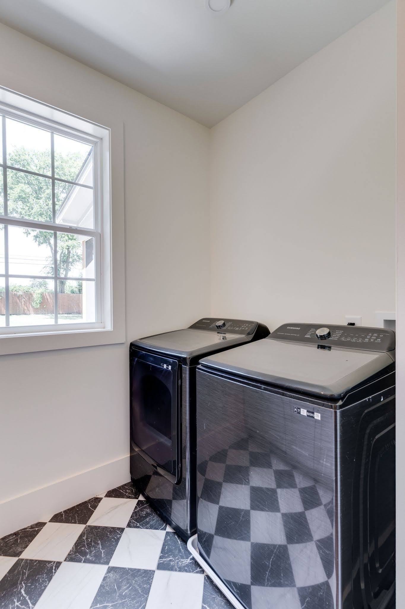 3011 Harlin Drive Nashville TN 37211