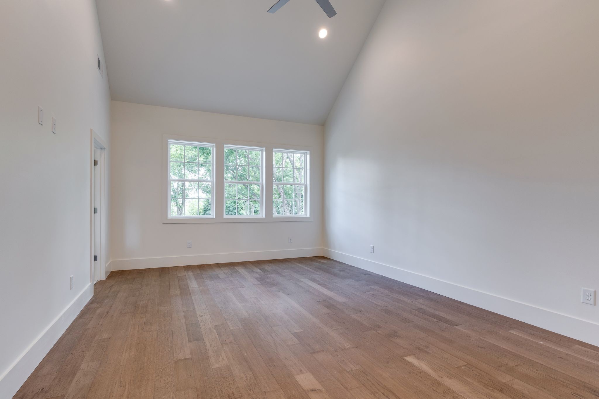 3011 Harlin Drive Nashville TN 37211