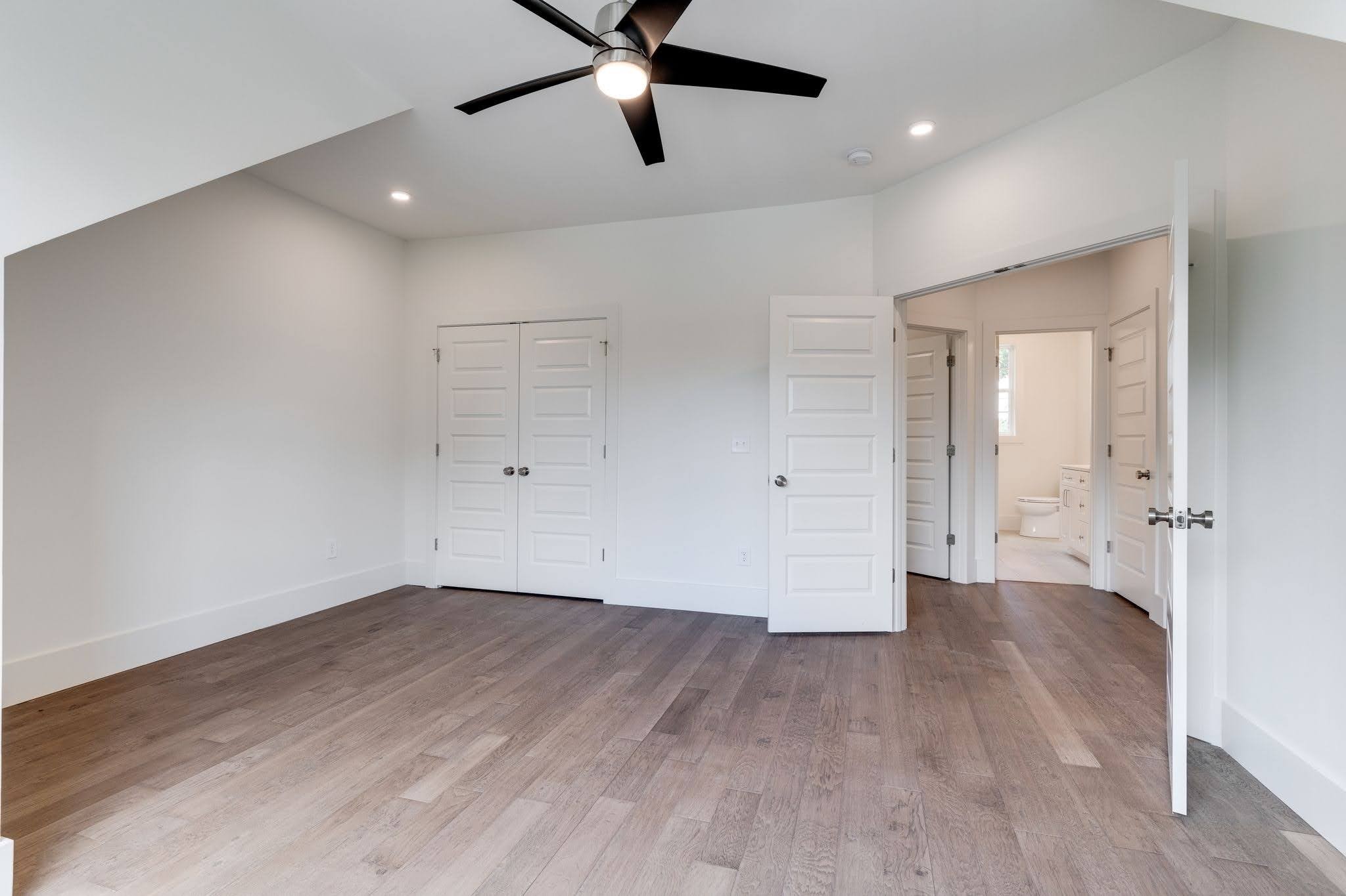 3011 Harlin Drive Nashville TN 37211