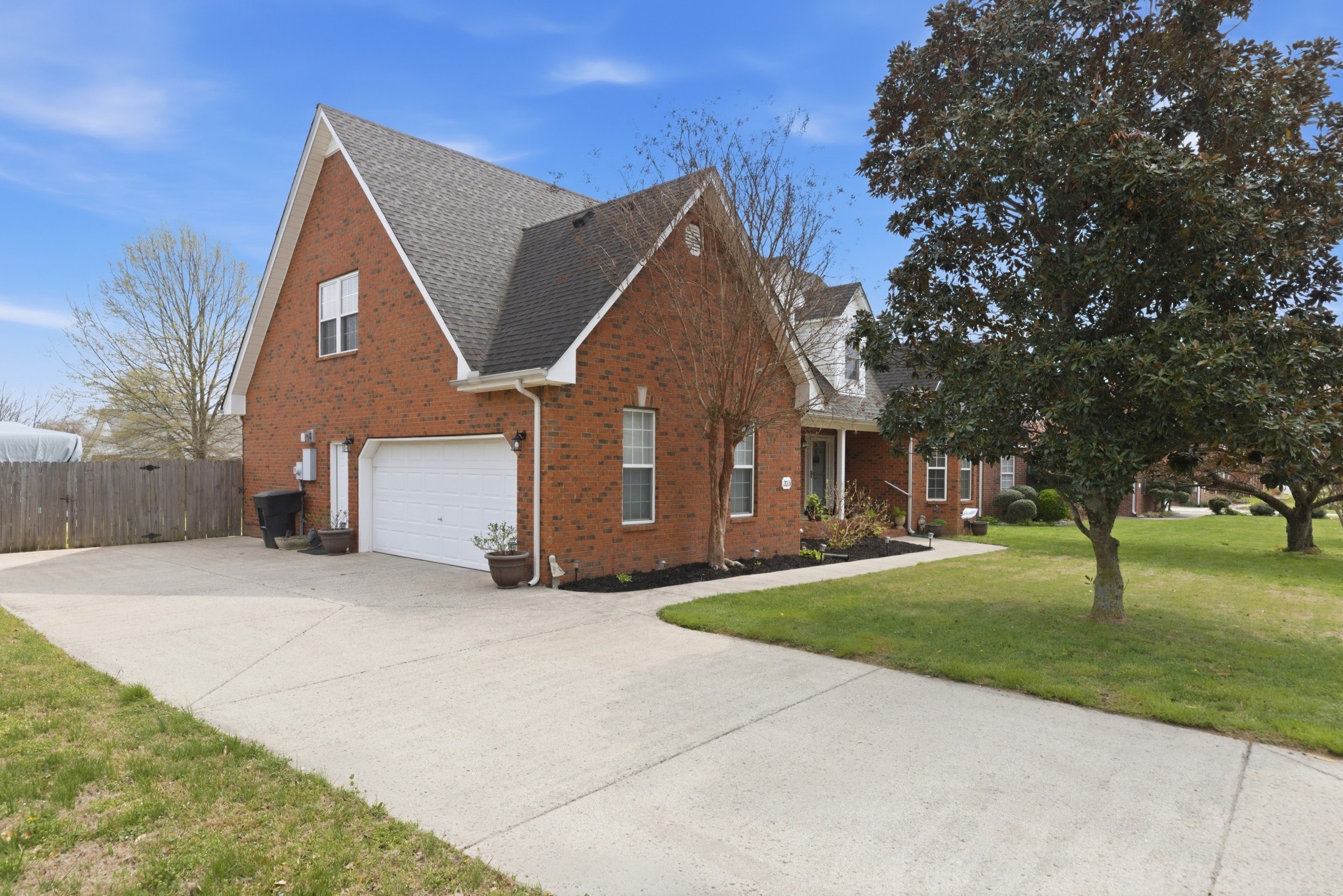 2013 Adonis Drive Murfreesboro TN 37128
