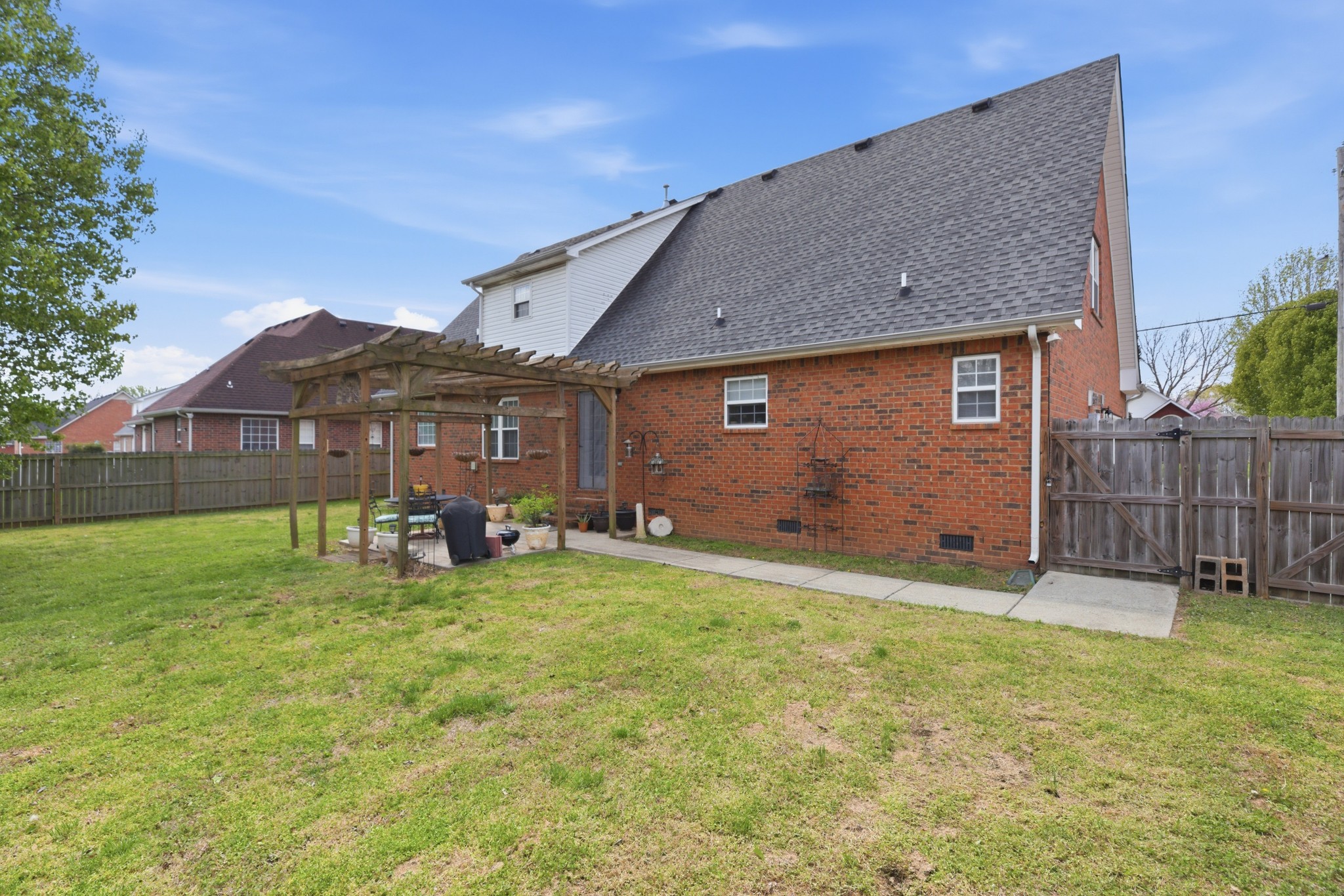 2013 Adonis Drive Murfreesboro TN 37128