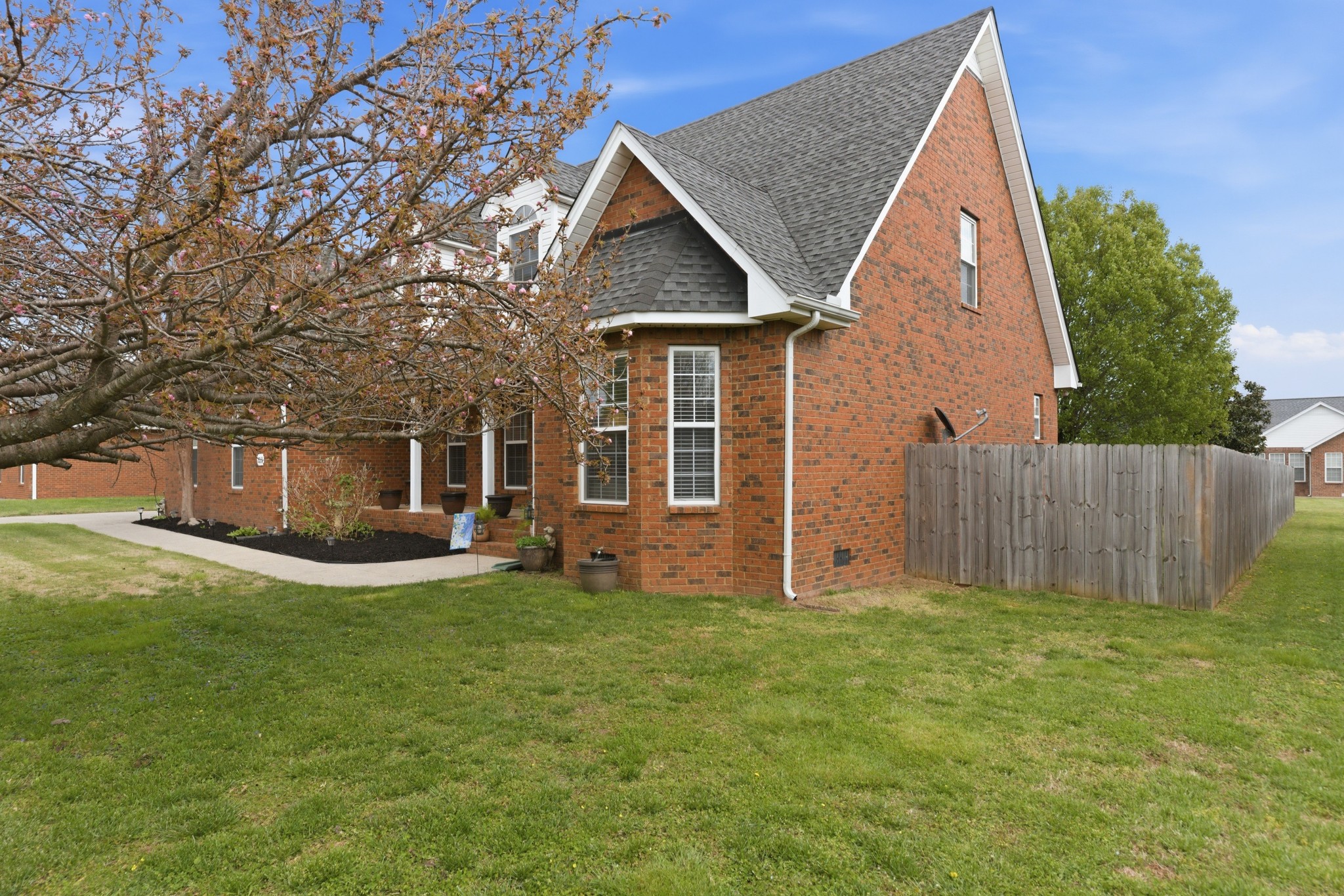 2013 Adonis Drive Murfreesboro TN 37128