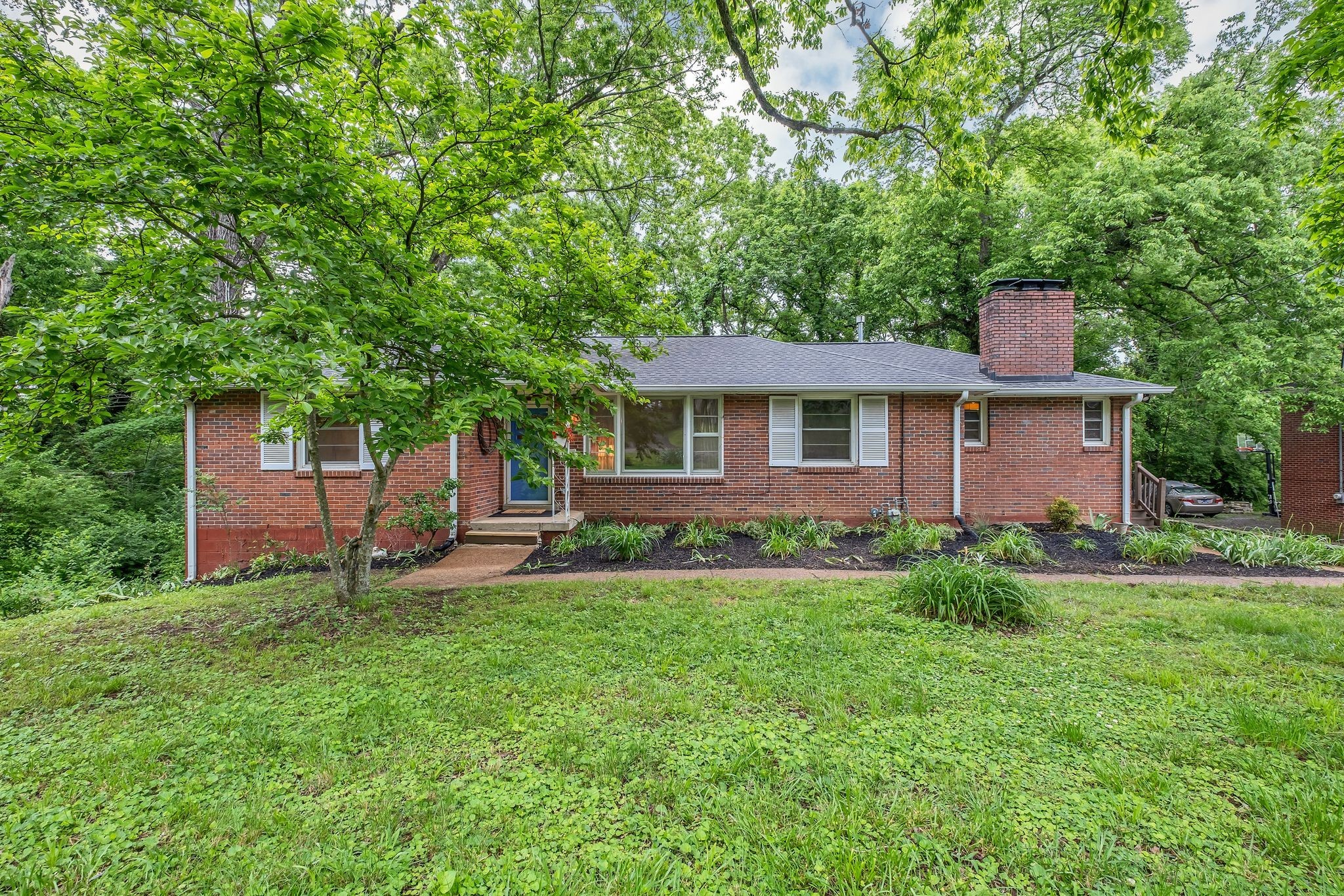 1008 Downey Drive Nashville TN 37205