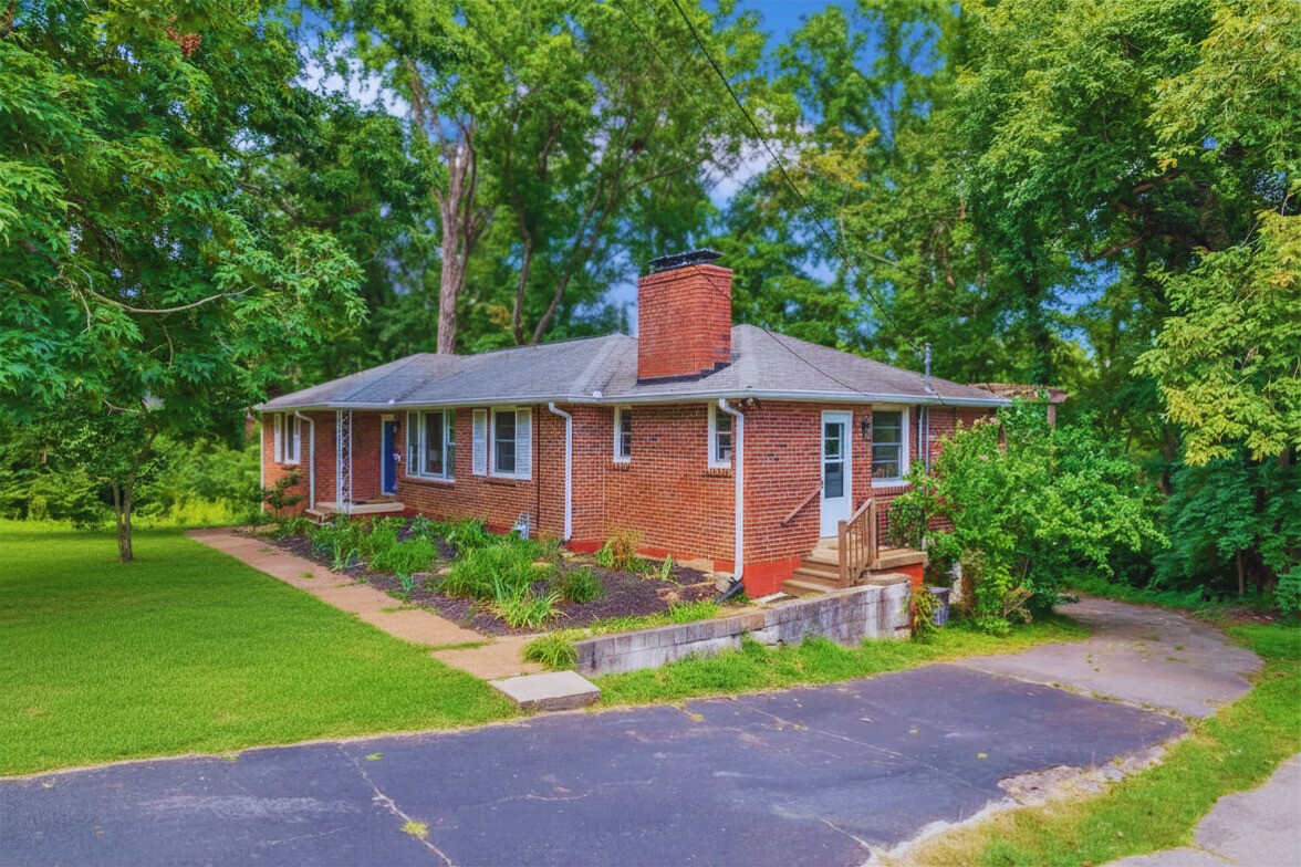 1008 Downey Drive Nashville TN 37205