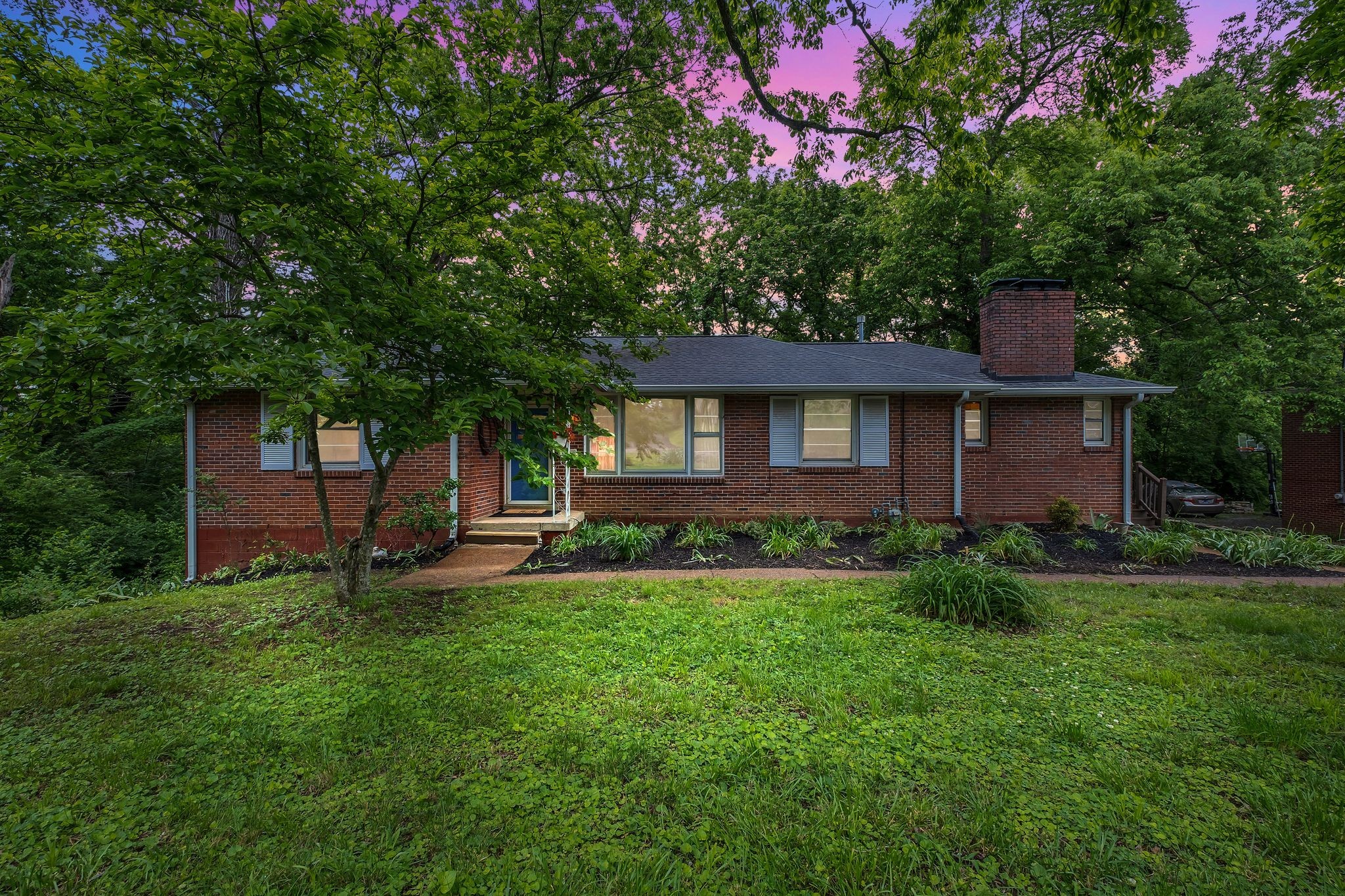 1008 Downey Drive Nashville TN 37205