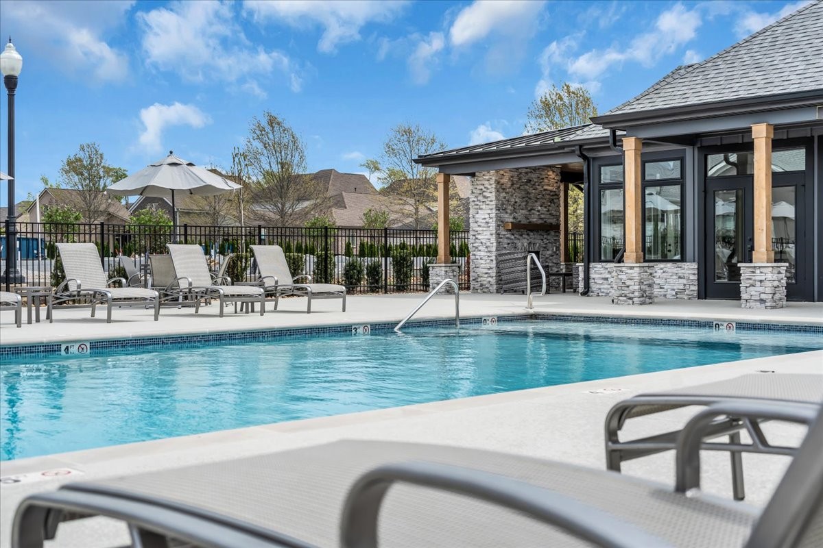 310 Flag Court Gallatin TN 37066