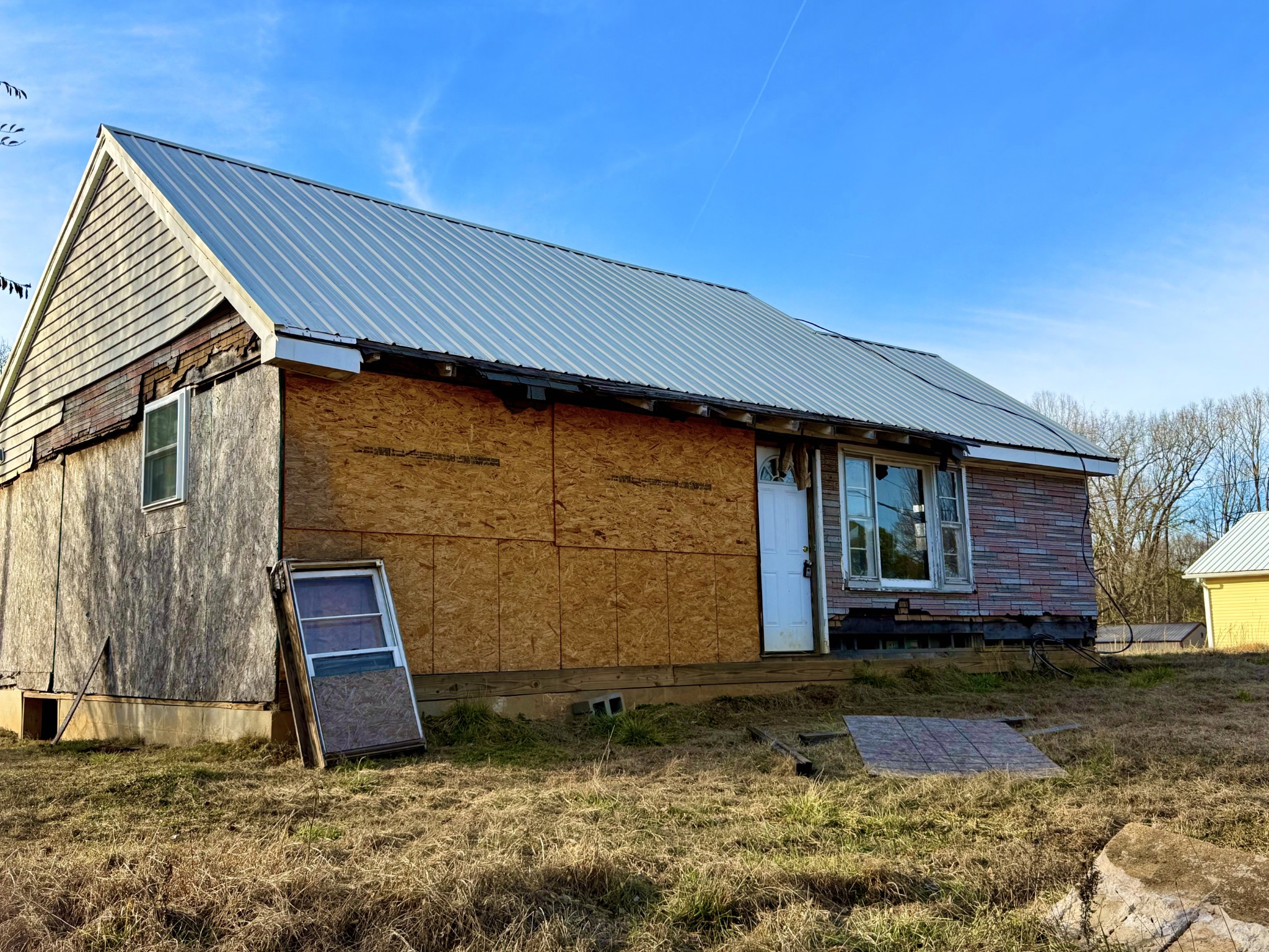 748 Old Mckenzie Highway Paris TN 38242