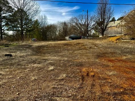 748 Old Mckenzie Highway Paris TN 38242