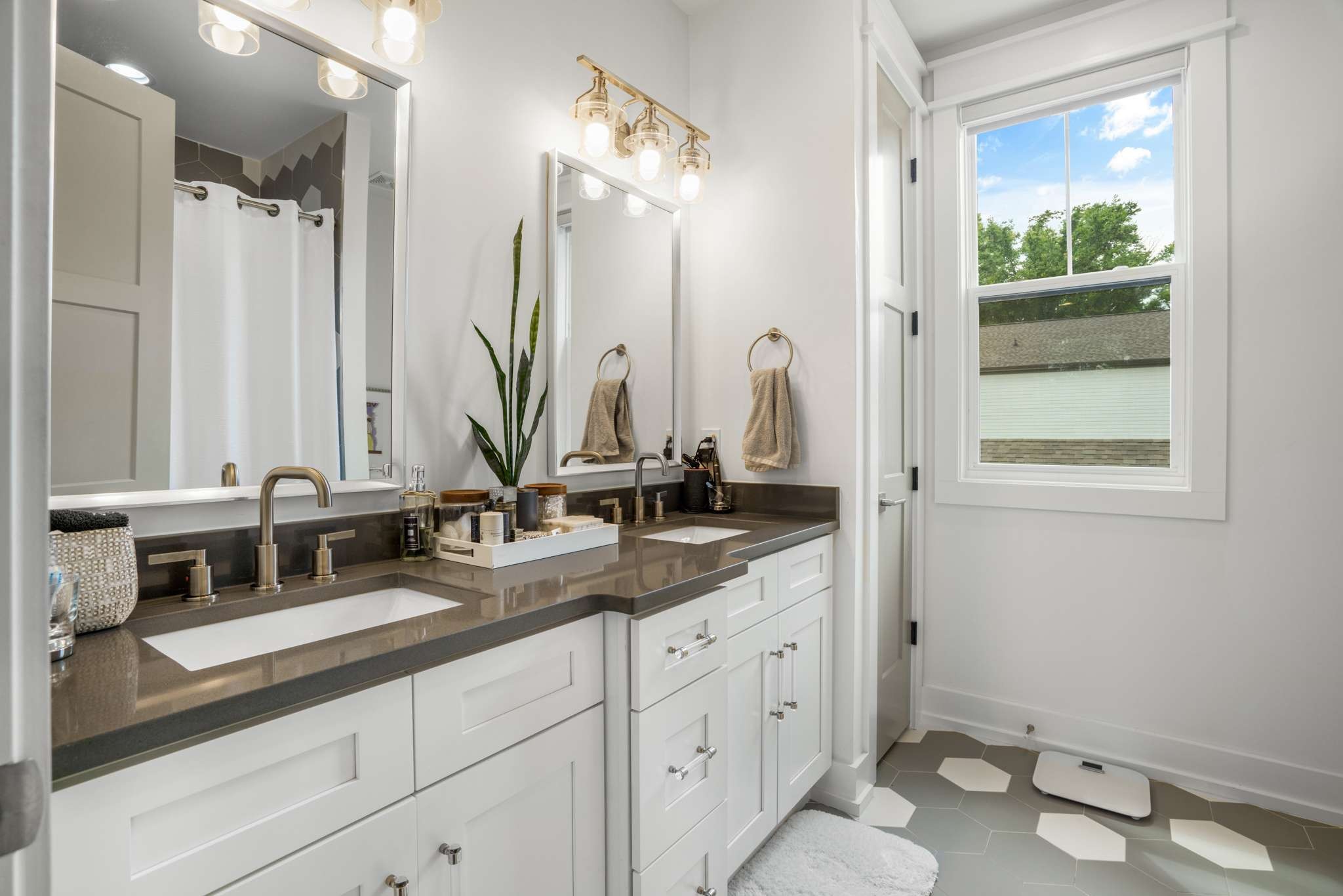 1103A Cecilia Avenue Nashville TN 37208