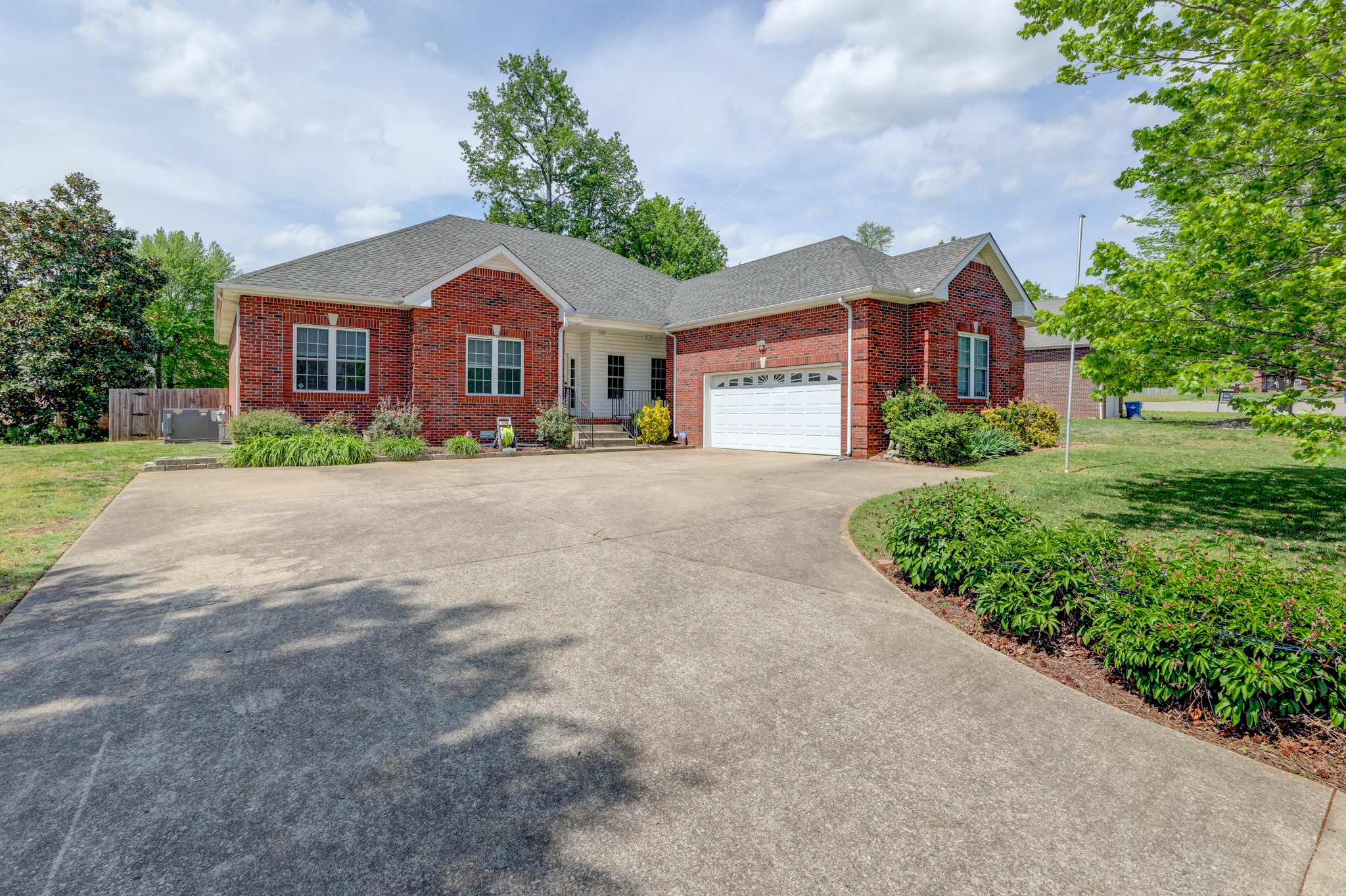 140 Lyme Drive Clarksville TN 37043