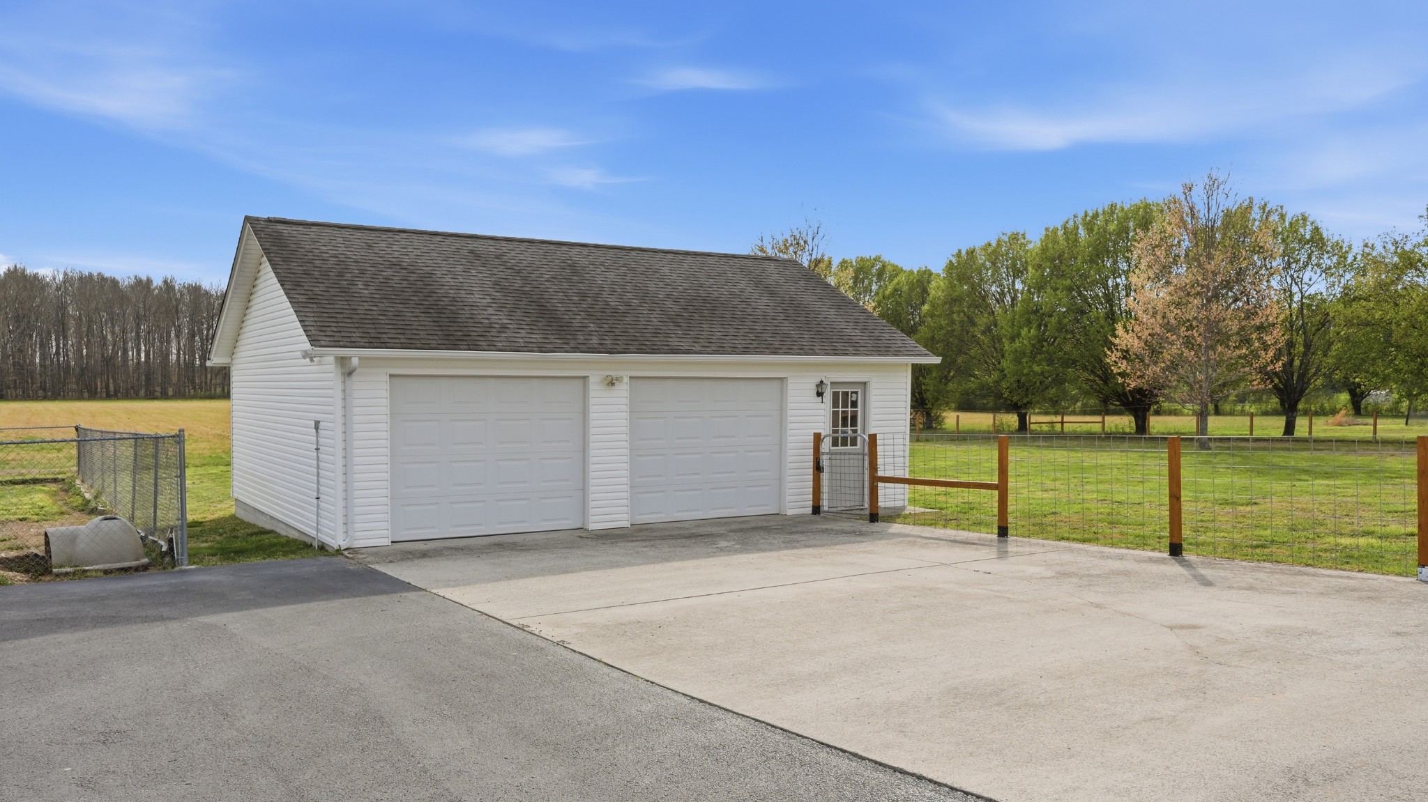 2877 Sixteenth Model Road Manchester TN 37355