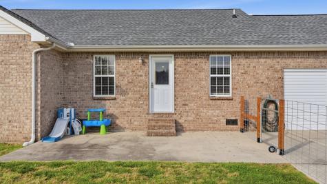 2877 Sixteenth Model Road Manchester TN 37355